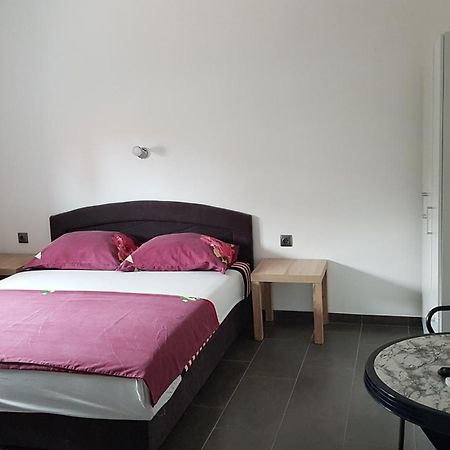 Apartments Star With Pool Biograd na Moru Kültér fotó
